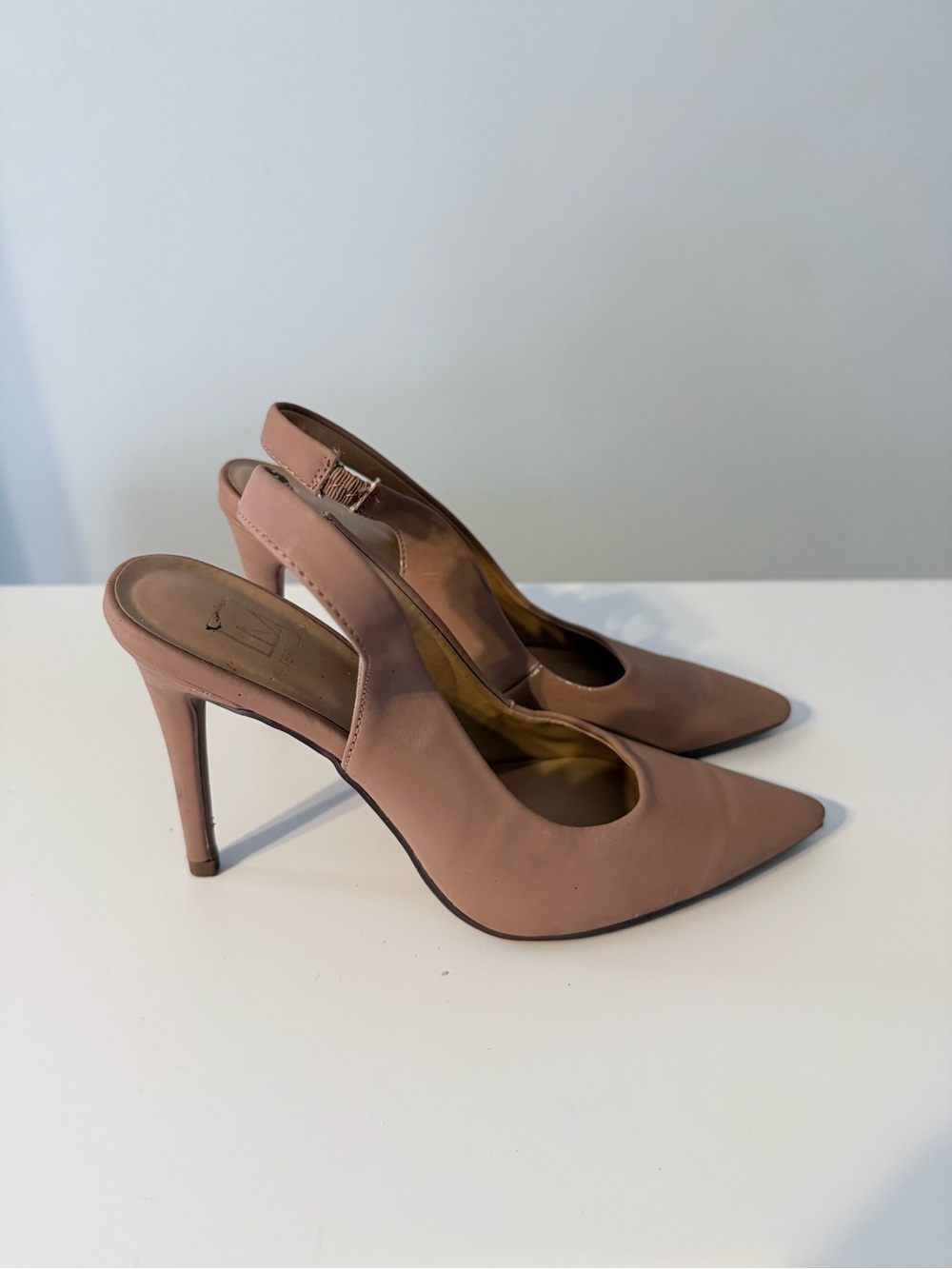 Women's Nude Slingback Pointed-Toe Stiletto Pumps